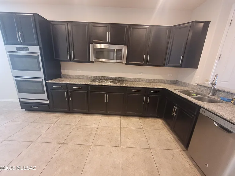 8042 S Dolphin Way — Photo 8