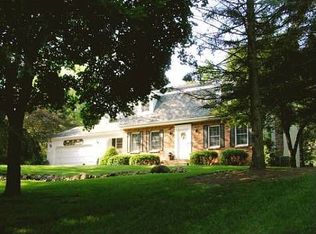 3942 S Ellamae Rd, Oakland, MI 48363