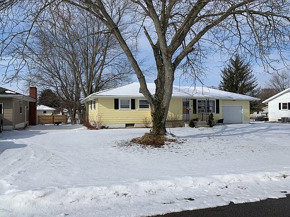 2nd image of 686 Crescent Way