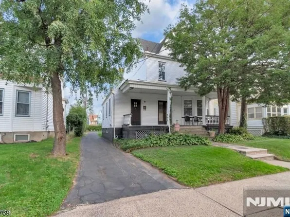 46 Oakland Terrace, Newark, NJ 07106
