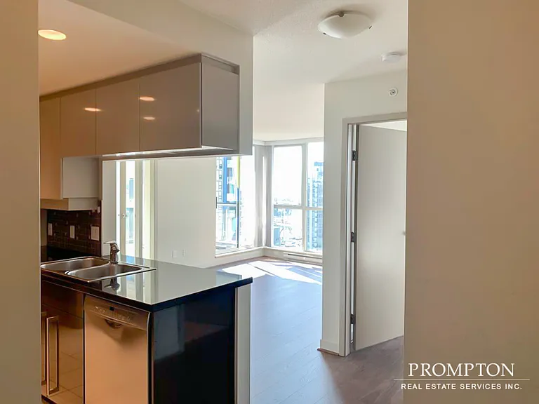 1408 Strathmore Mews #1603 — Photo 2