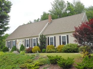 6 School Rd, Moodus, CT 06469