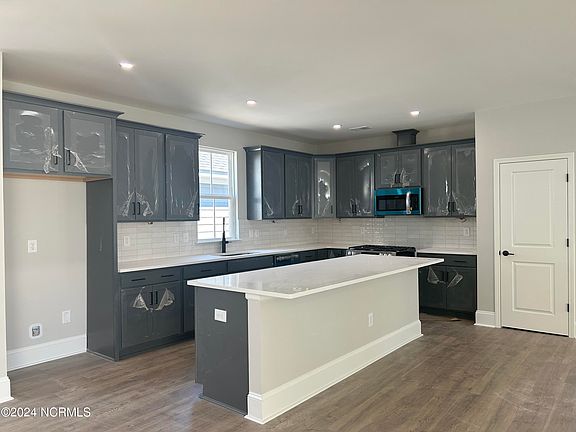 3rd image of 5152 Sweet Tea Avenue