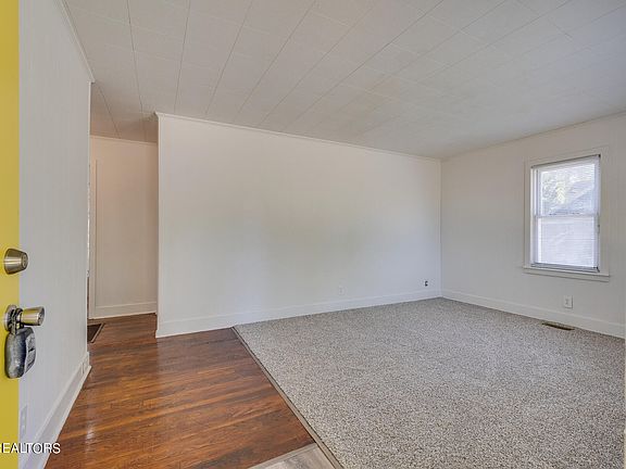4th image of 2734 Martin Luther King Jr Ave