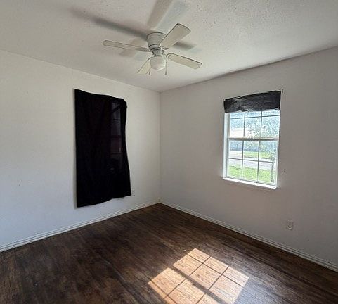 2nd image of 1757 Corrin Ave