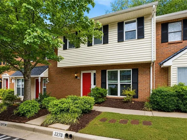 2270 Newport Lndg, Alpharetta, GA 30009