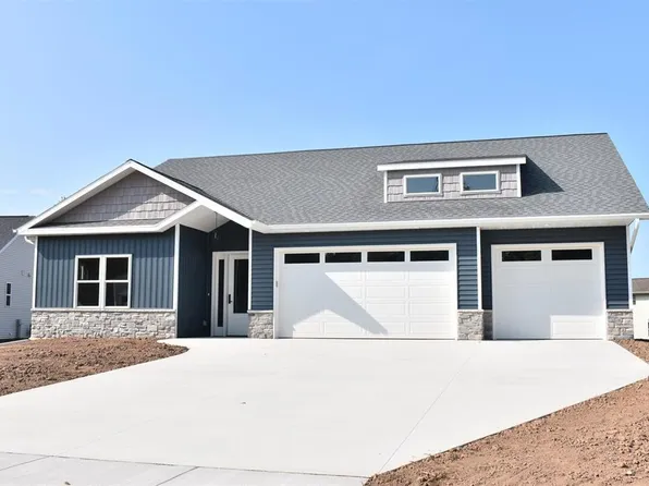 3208 Eclipse Dr, Green Bay, WI 54311