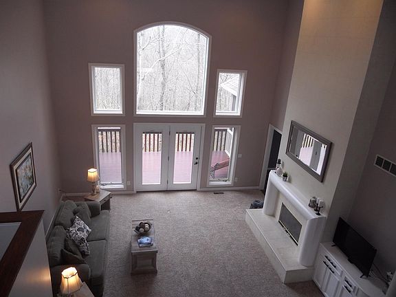 2nd image of 612 Valley Woods Ct