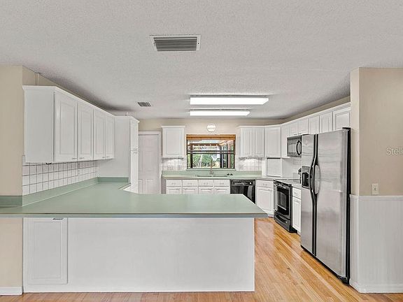 5th image of 631 Eastwood Ct
