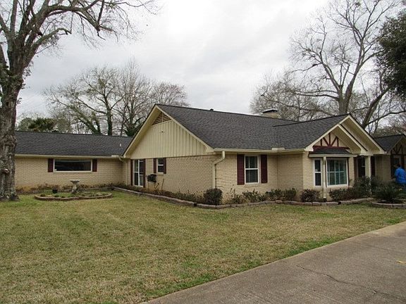 2nd image of 111 Nannie Ln