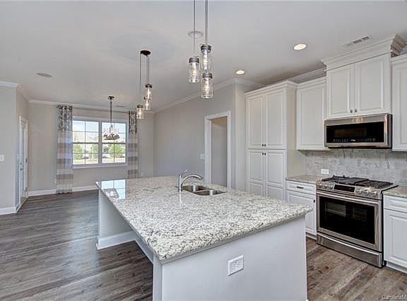 3rd image of 301 Conservancy Dr