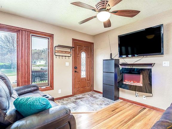 4th image of 2125 Arroyo Dr