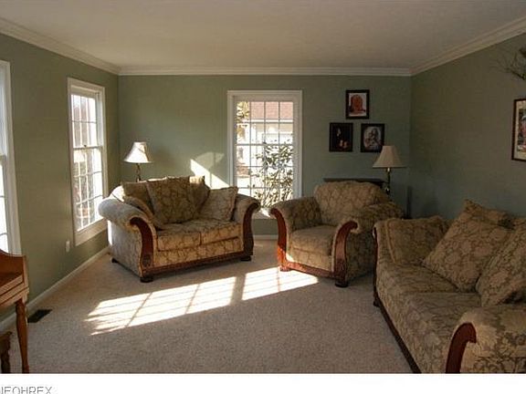 4th image of 30 Jefferson Dr