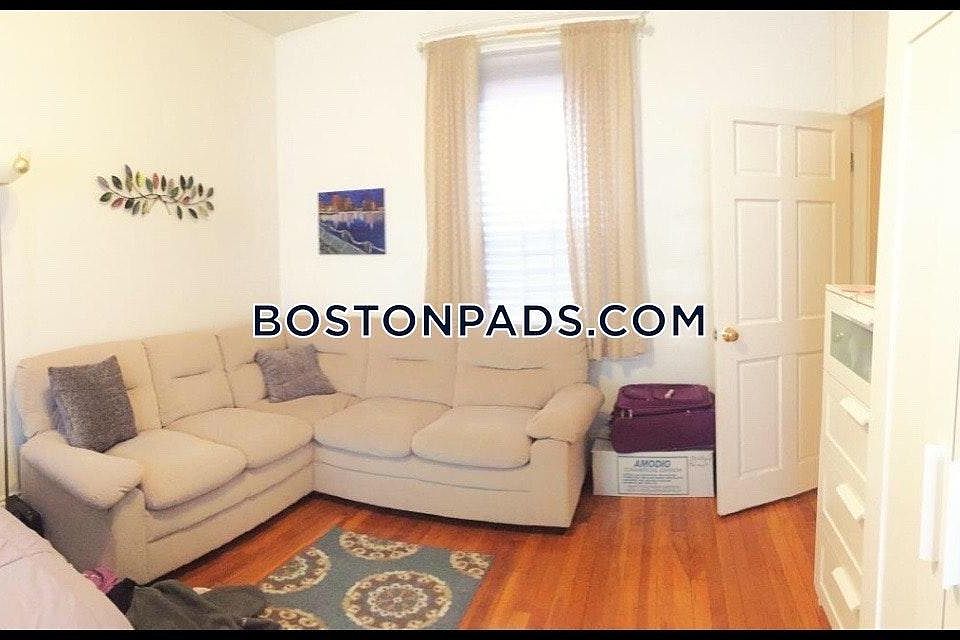 2nd image of 39 Hemenway St APT 017