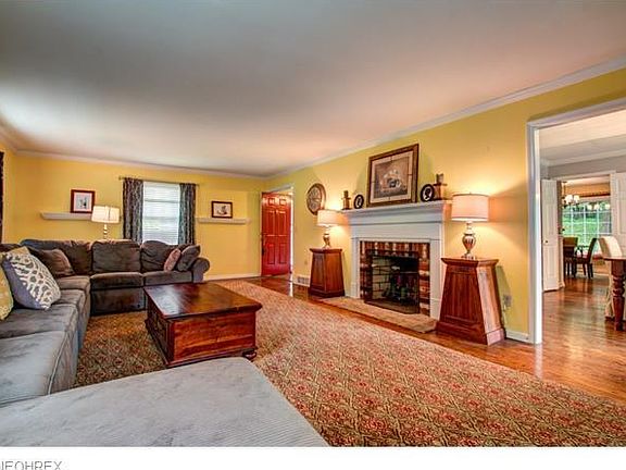 5th image of 9270 Canterbury Ln