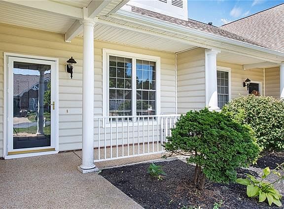 4th image of 5464 Fuller Dr