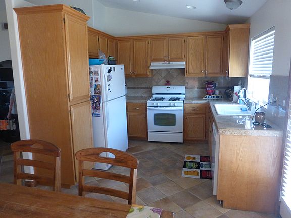 2nd image of 22133 Country Hills Dr