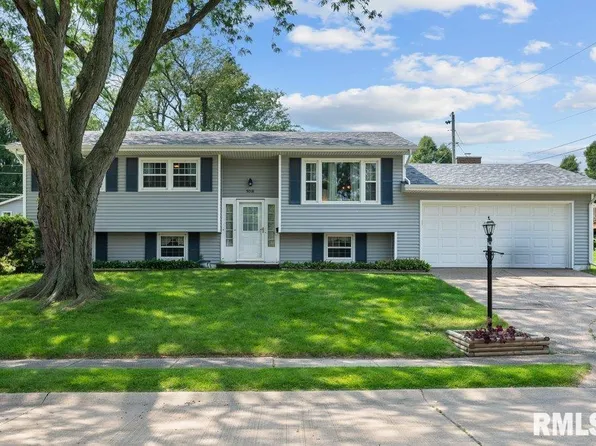 5018 Harrison St, Davenport, IA 52806