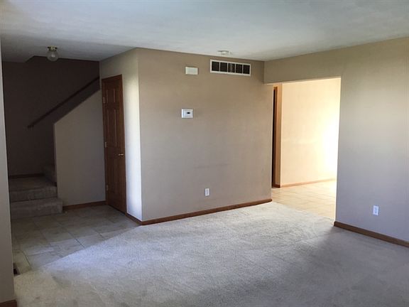 3rd image of 5490 Bastian Blvd