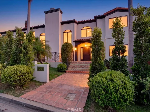 620 9th St, Manhattan Beach, CA 90266