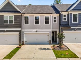 6924 Doddridge Ln, Cary, NC 27519