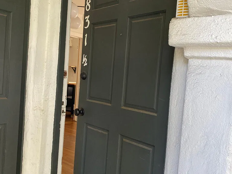 1831 Kelton Ave #1/2 — Photo 3