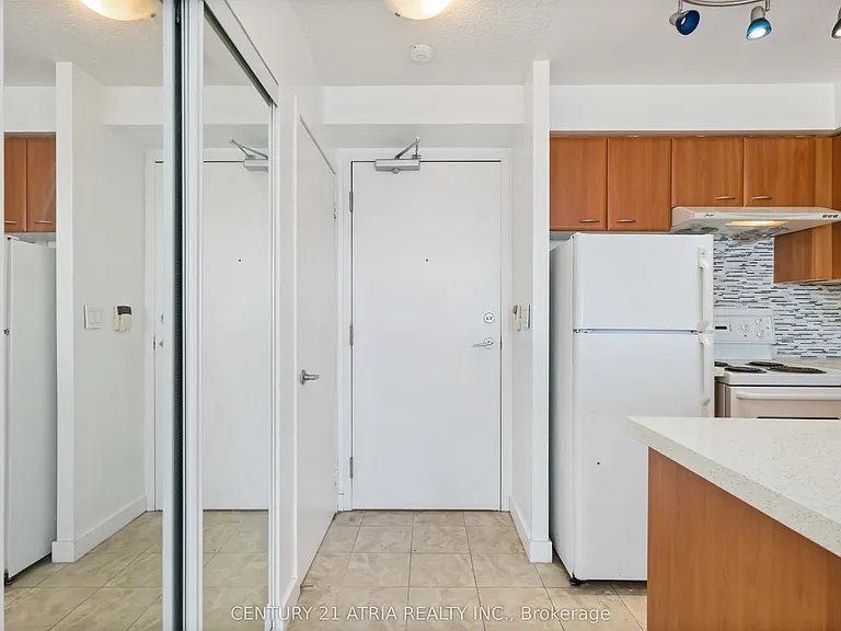 38 Lee Centre Dr #2910 — Photo 14