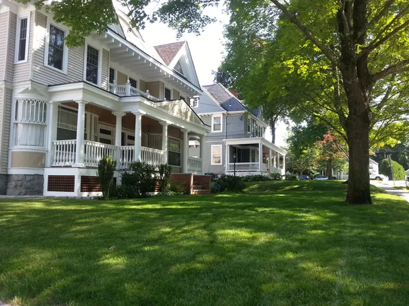 5 Locke St #7B, Andover, MA 01810