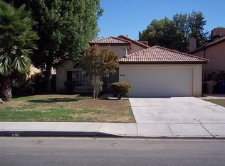 6300 Ambergrove St, Bakersfield, CA 93313