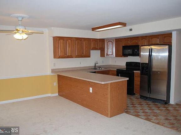 2nd image of 231 Finchingfield Ct