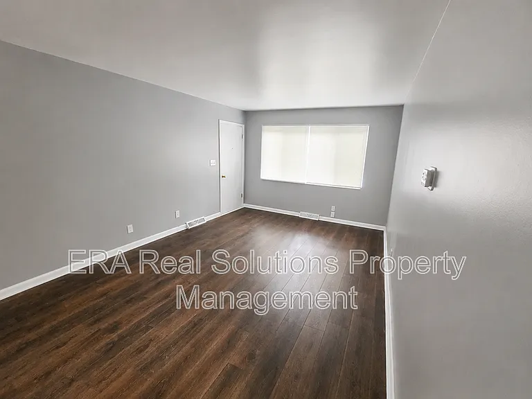 166 Broad Meadows Blvd — Photo 2