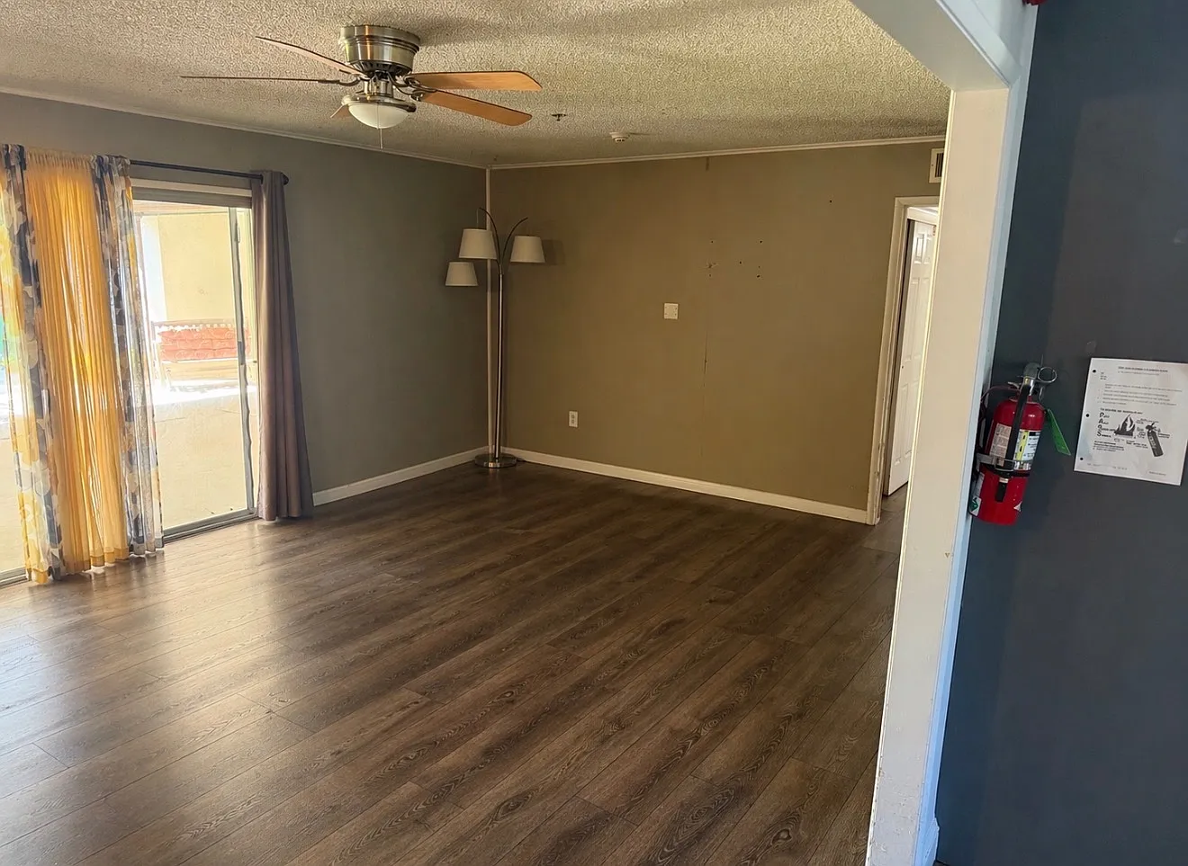 3 bed, 1947 sqft, $2,675 — Photo 2