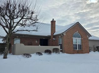 17 Woodberry Dr, Mount Vernon, OH 43050