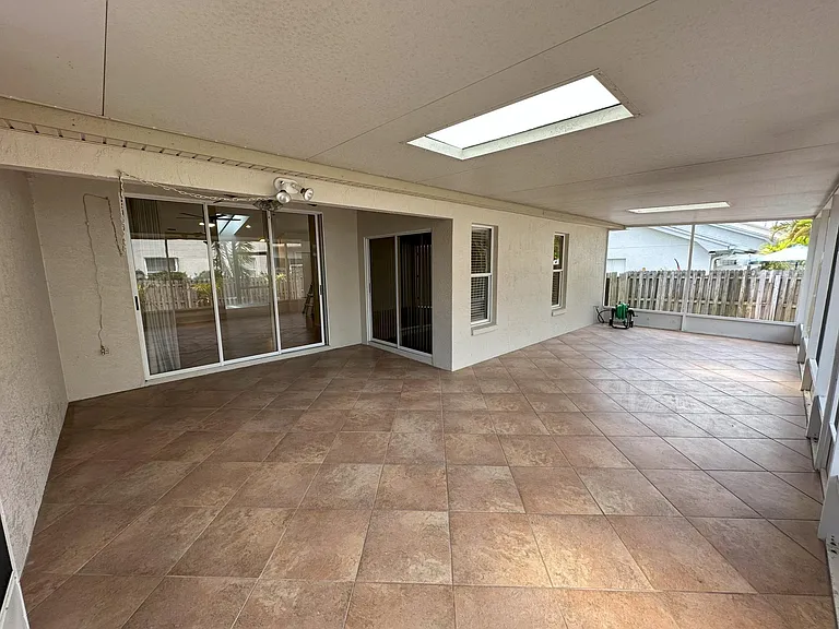 2558 Estancia Blvd — Photo 55