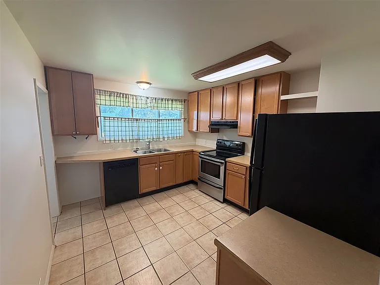 1104 Bridge St #A — Photo 13