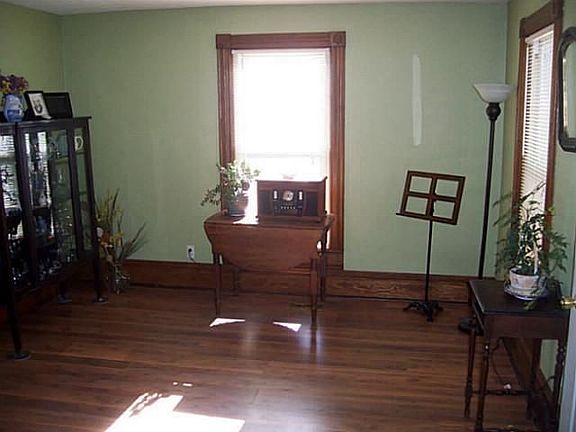 4th image of 6351 Railroad Ave