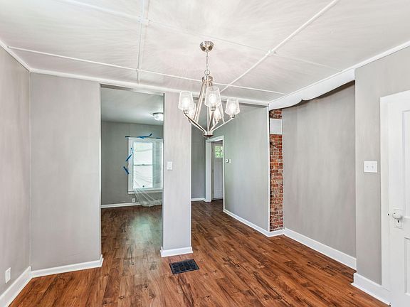 2nd image of 875 Campbell Ave