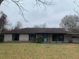 215 W Crosby St, Sour Lake, TX 77659