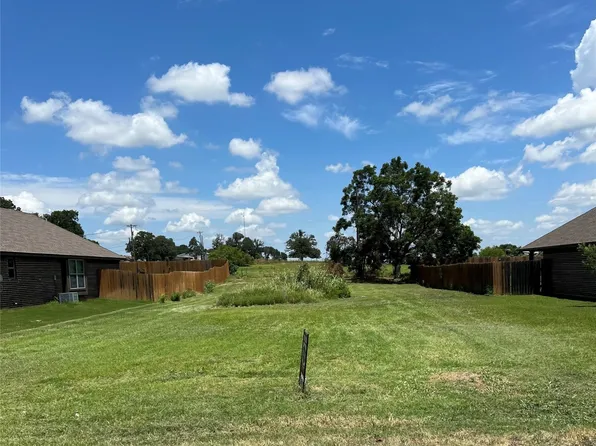 367 E 9th St, Springtown, TX 76082