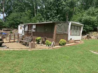 911 County Farm Rd, Dandridge, TN 37725