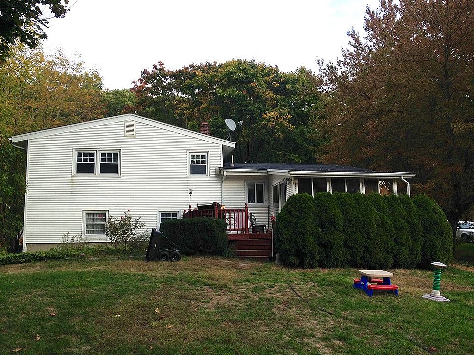 2nd image of 96 E Pattagansett Rd