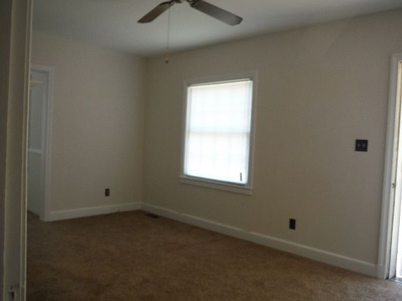 3rd image of 301 Hillcrest Dr