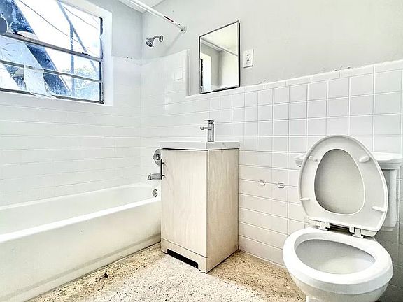 5th image of 1246 NW 58th Ter #11354714