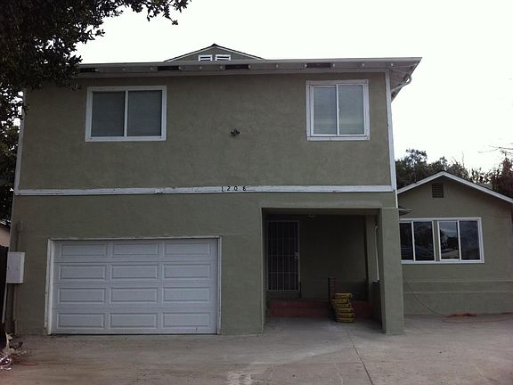 2nd image of 1208 Bay Rd