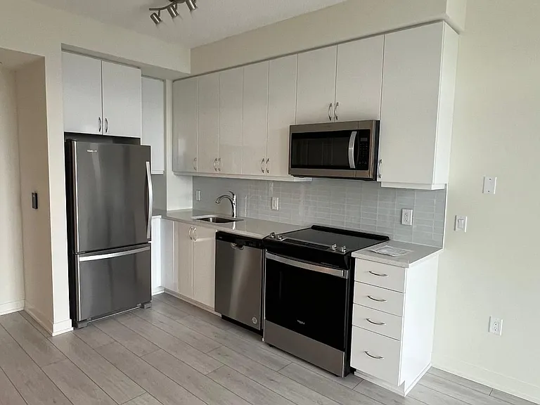 38 Annie Craig Dr #2910 — Photo 5