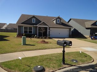 2001 E Tucson Pl, Broken Arrow, OK 74011