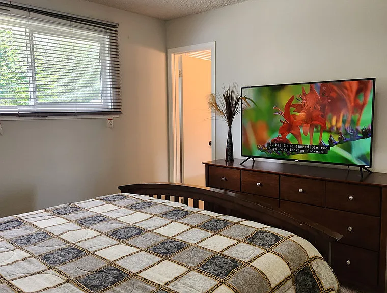 19 Newcombe Cres #M — Photo 11