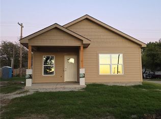 1101 N Main St, Ottawa, KS 66067