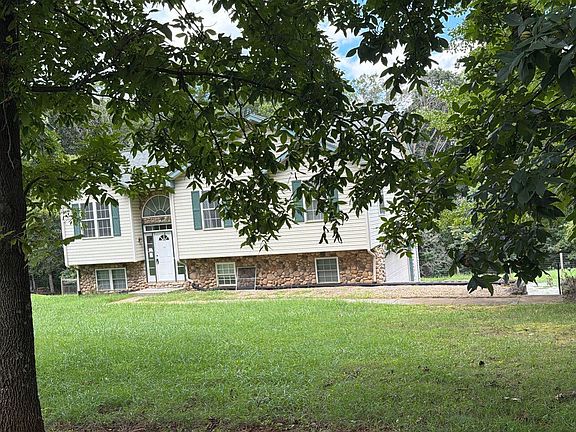 3rd image of 2956 Gravel Hill Rd