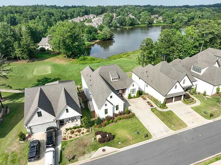 1467 Ping Ct — Photo 28